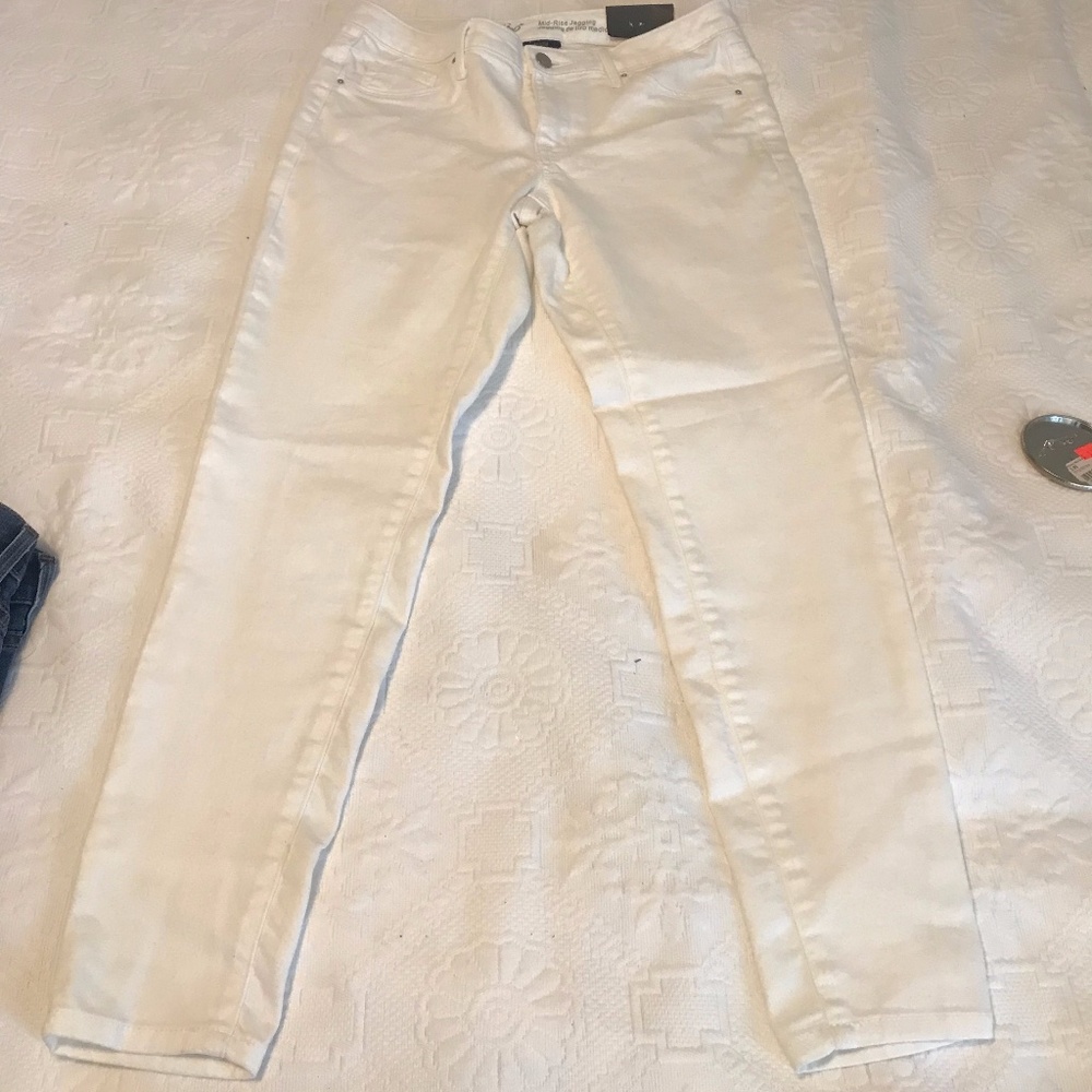 white Jeans